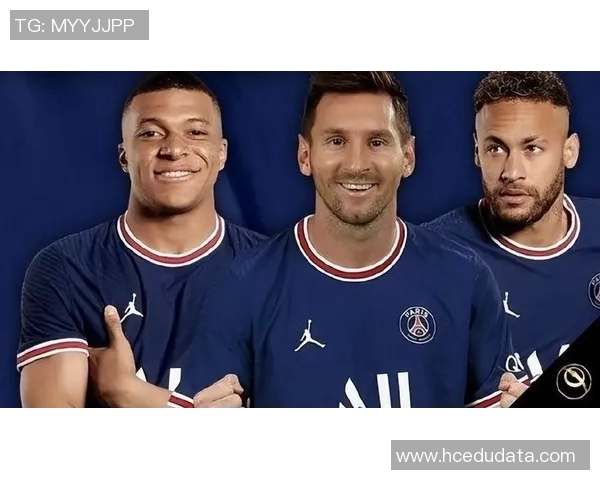 足球明星与娱乐明星同框瞬间引发热议谁才是最闪耀的明星 足球明星与娱乐明星同框瞬间引发热议谁才是最闪耀的明星